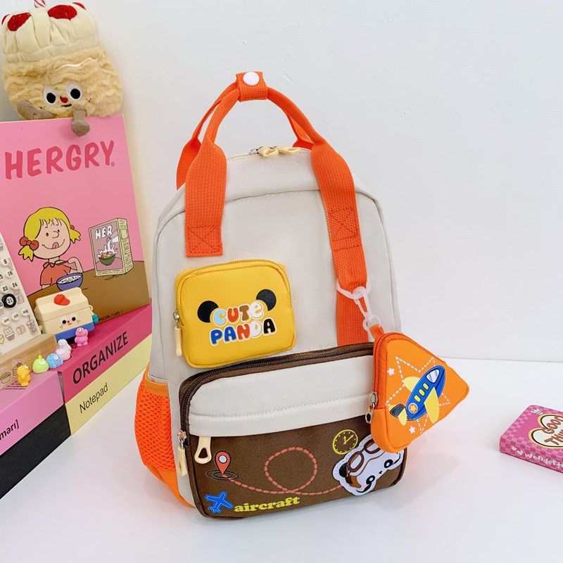 New kindergarten school bags, boys' and girls' backpacks, fashionable, cartoon and cute, children's lightweight backpacks, cross-border trade Application Scenario