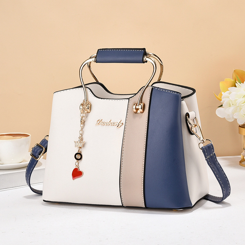 The Grand Lady's 2023 summer new fashion mom bag from the manufacturer's direct mail best-selling single-shoulder crossbody bag is versatile for foreign trade Application Scenario