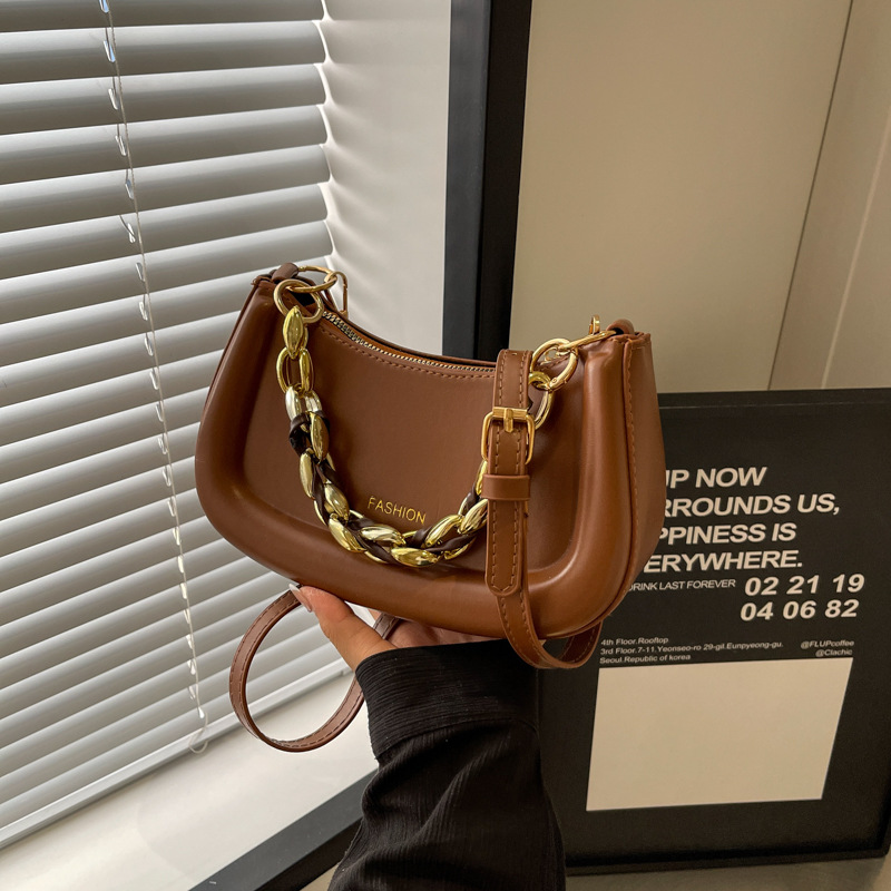 French niche handbag for women 2024 Spring/Summer new trendy single-shoulder crossbody bag, versatile ins retro saddle bag full figure