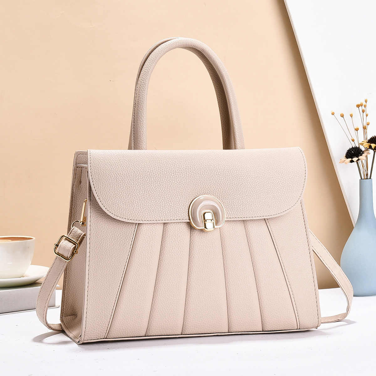 Multi-layer pleated practical crossbody handbag, 2025 new style high-quality large-capacity handbag, cross-border versatile single-shoulder bag details Picture