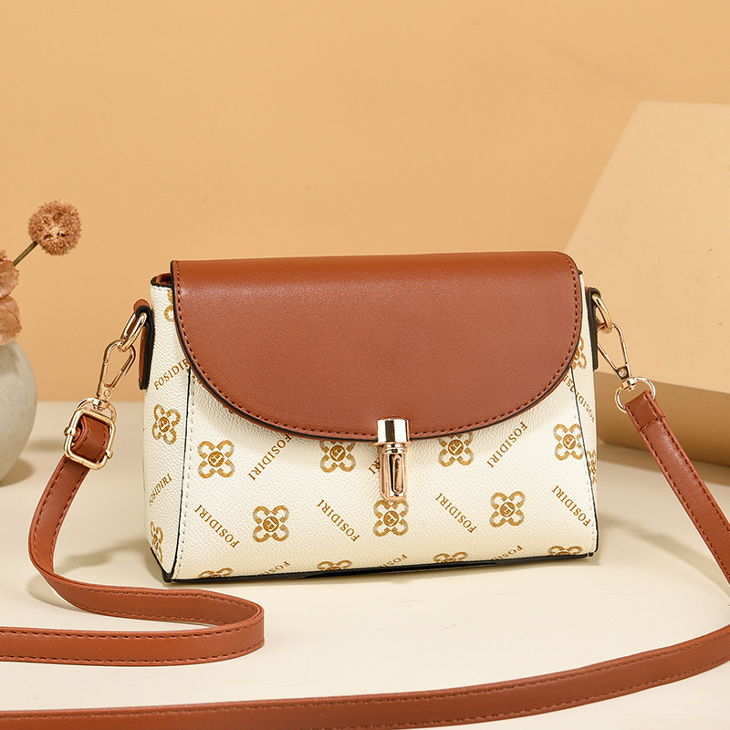 New trendy autumn and winter ins Korean style versatile small bags in stock. Ladies' stylish single-shoulder crossbody bag, small square bag, women's bag details Picture