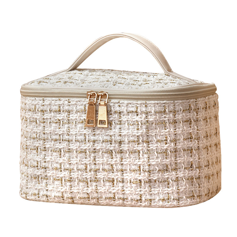 Xiaoxiangfeng makeup bag for women, large-capacity portable, ins, high appearance level, new travel cosmetics, toiletries and storage bag Item Picture