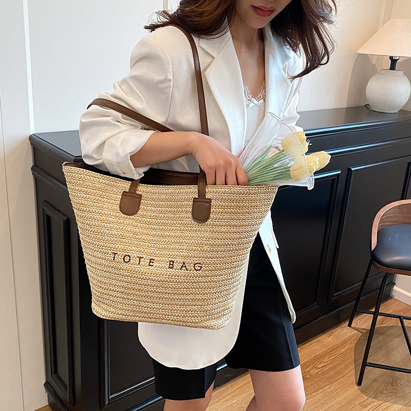 2025 New summer trend straw woven tote bag, women's fashion letter woven single-shoulder bag, beach vacation bag details Picture