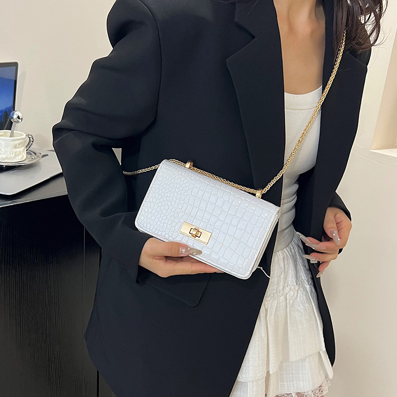 Cross-border simple and trendy small bag with stone pattern, new fashionable crossbody bag, stylish Korean-style solid color commuter single-shoulder bag details Picture