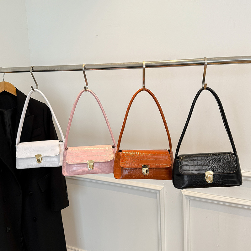 New trendy underarm bag 2025, high-quality single-shoulder handbag, summer style for girls, crocodile pattern trendy women's bag Application Scenario
