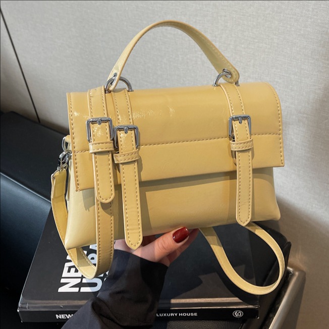 Retro college style handbag, 2025 new Korean soft leather single-shoulder bag, high-end crossbody messenger bag full figure