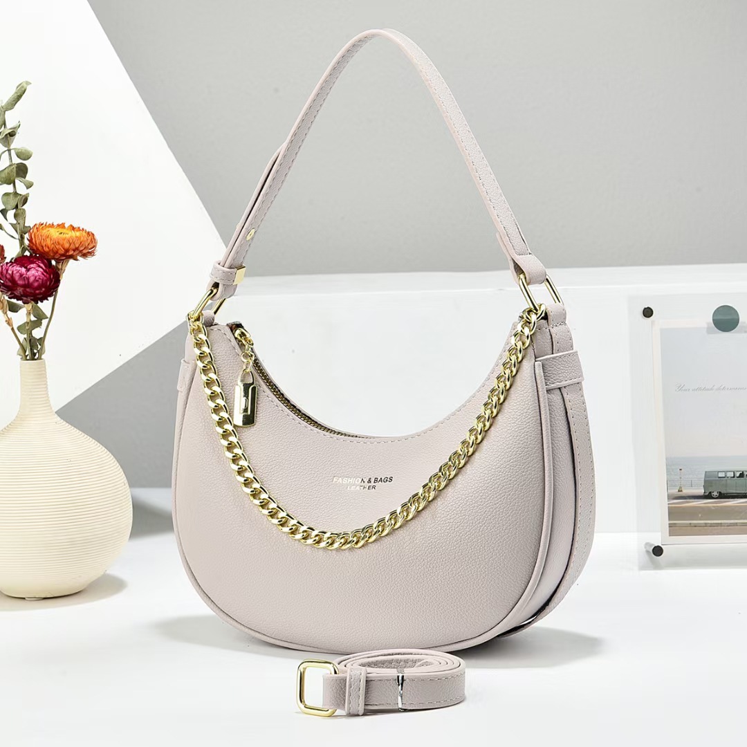 High-end quality dumpling bag for women 2025 new style fashionable and versatile crossbody bag, popular commuting single-shoulder small bag details Picture
