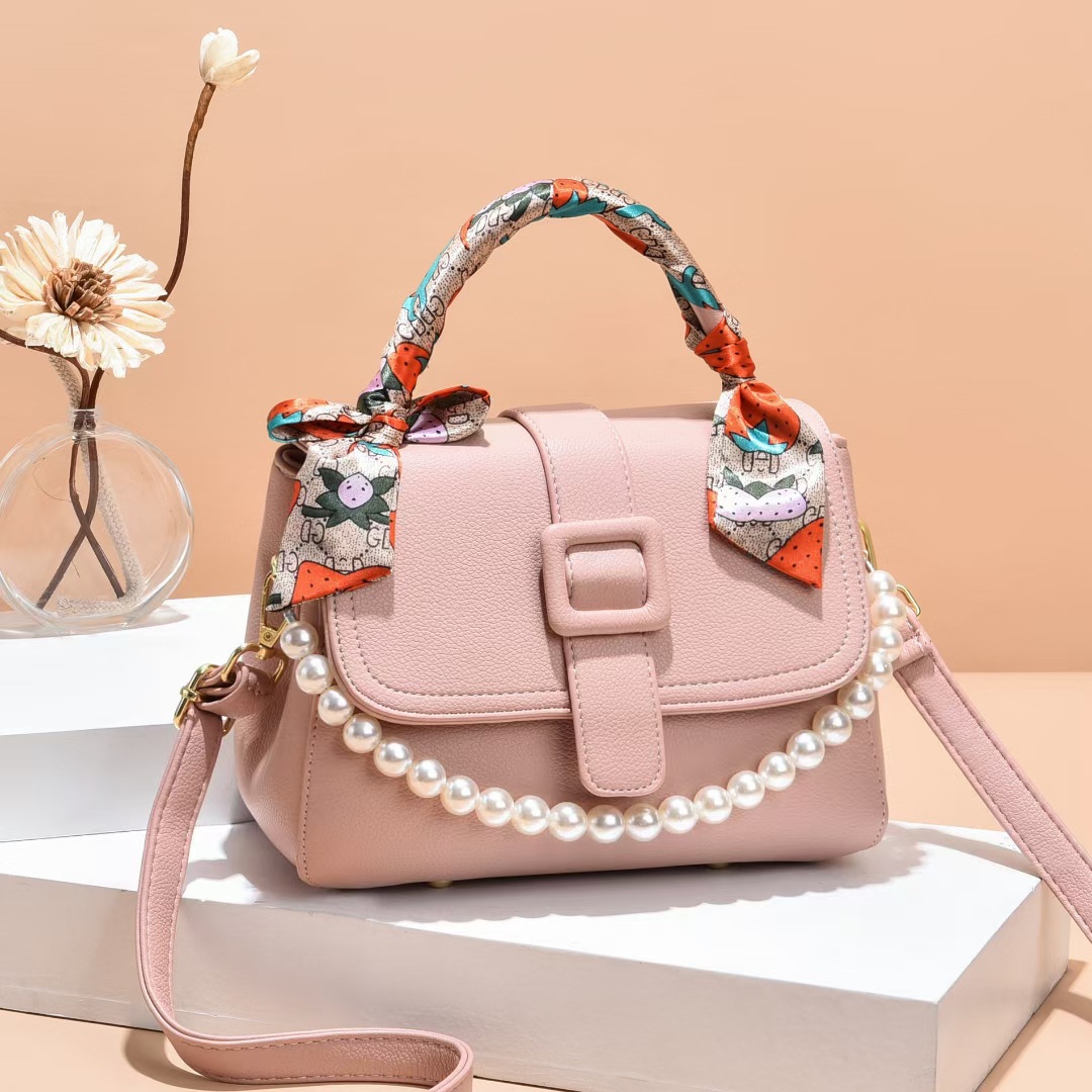 Wholesale of new European and American trendy and fashionable women's bags, simple and elegant square bags, and single-shoulder handbags Specification drawing