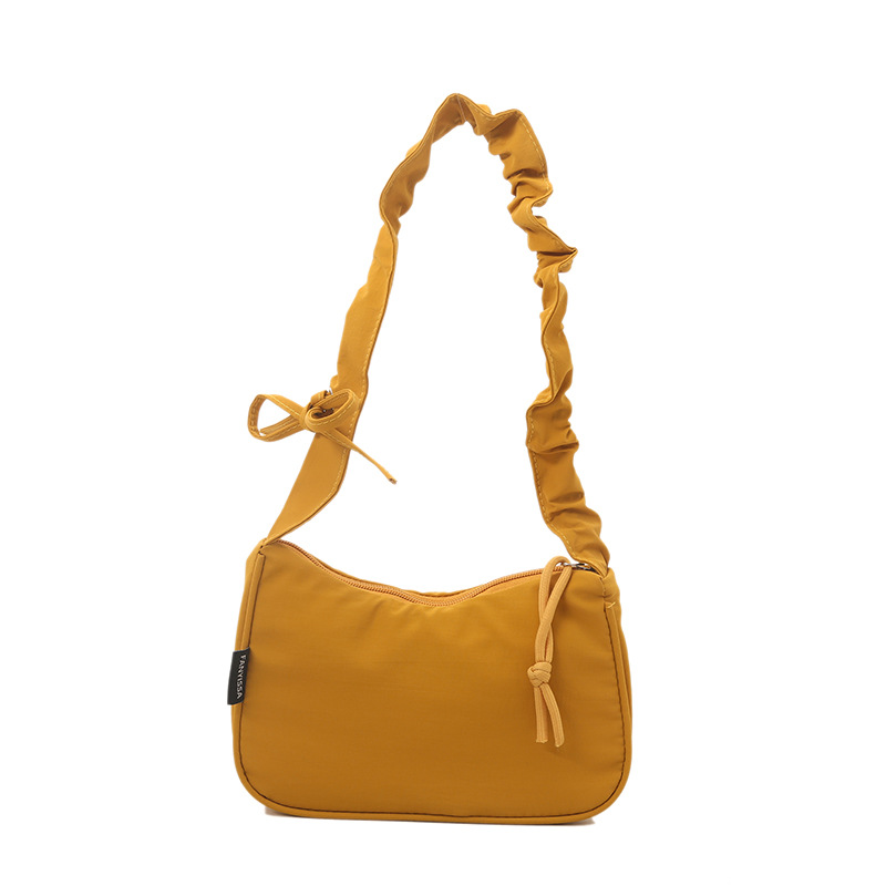Crescent Dumpling Bag 2025 New Style Casual and lightweight underarm bag for women, retro and versatile small cloth bag, single-shoulder bag Item Picture