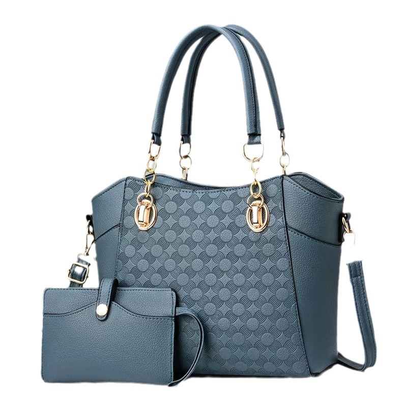 New autumn/winter 2023 European and American large-capacity mother-and-child handbag, a fashionable single-shoulder crossbody bag for women details Picture