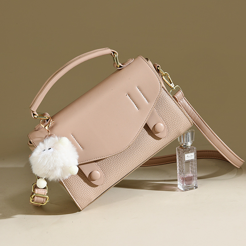 2025 New style bags: High-end, stylish handbags, crossbody bags, niche, light luxury single-shoulder bags, versatile and color-blocking bags Application Scenario