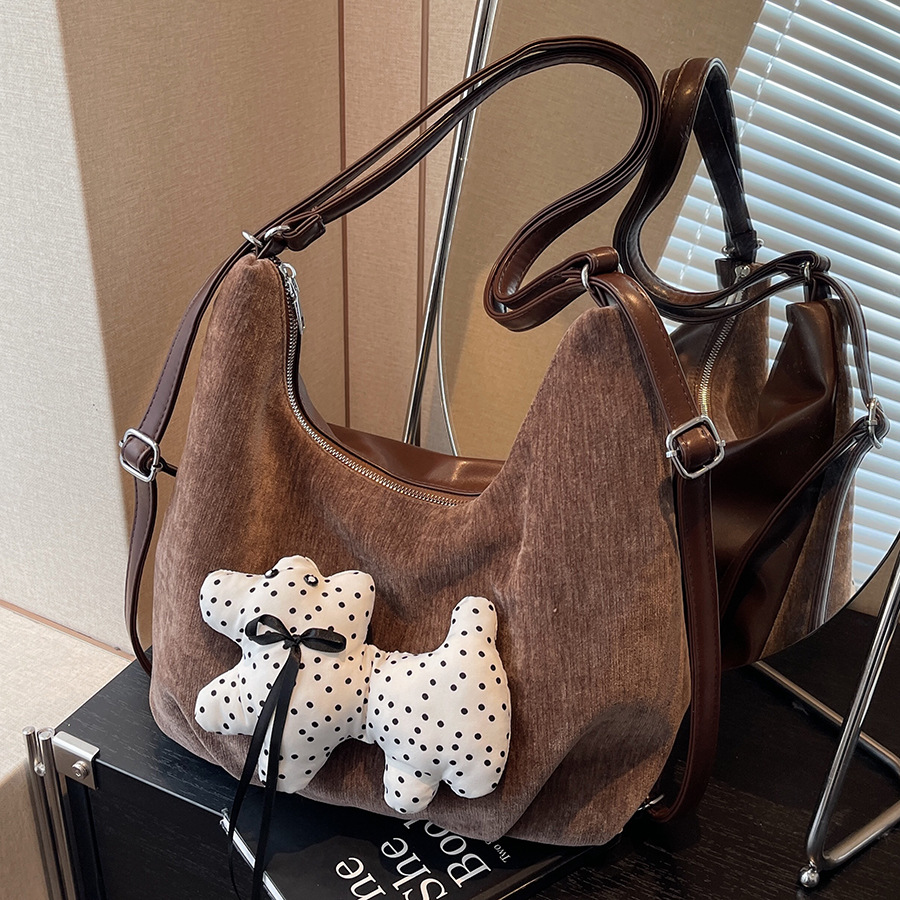 A new 2024 stylish and high-end women's backpack with a single shoulder tote bag for casual commuting full figure