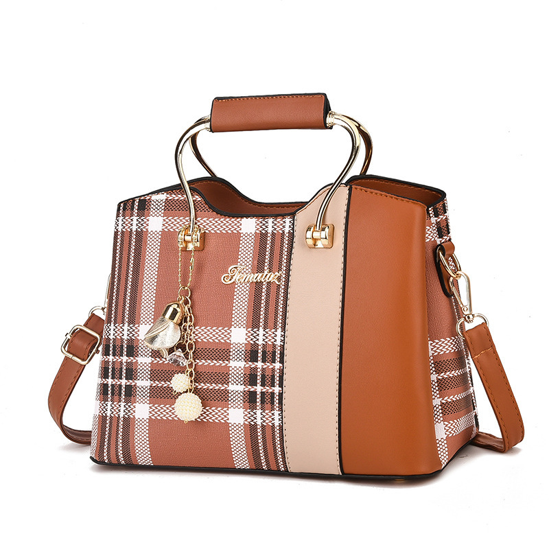 The checkered middle-aged mom bag for foreign trade hair consignment in 2024, a color-blocking and patchwork handbag, a large-capacity single-shoulder crossbody bag trend Item Picture