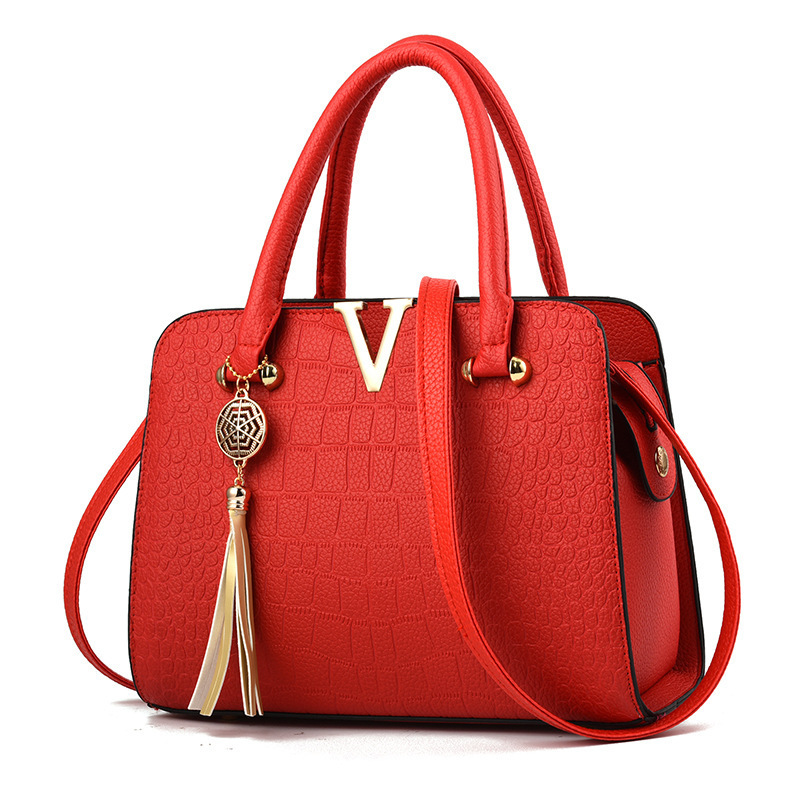 Middle-aged Mom Bag 2022 New Style fashionable and elegant handbag, middle-aged and elderly single-shoulder crossbody bag cross-border foreign trade consignment Application Scenario