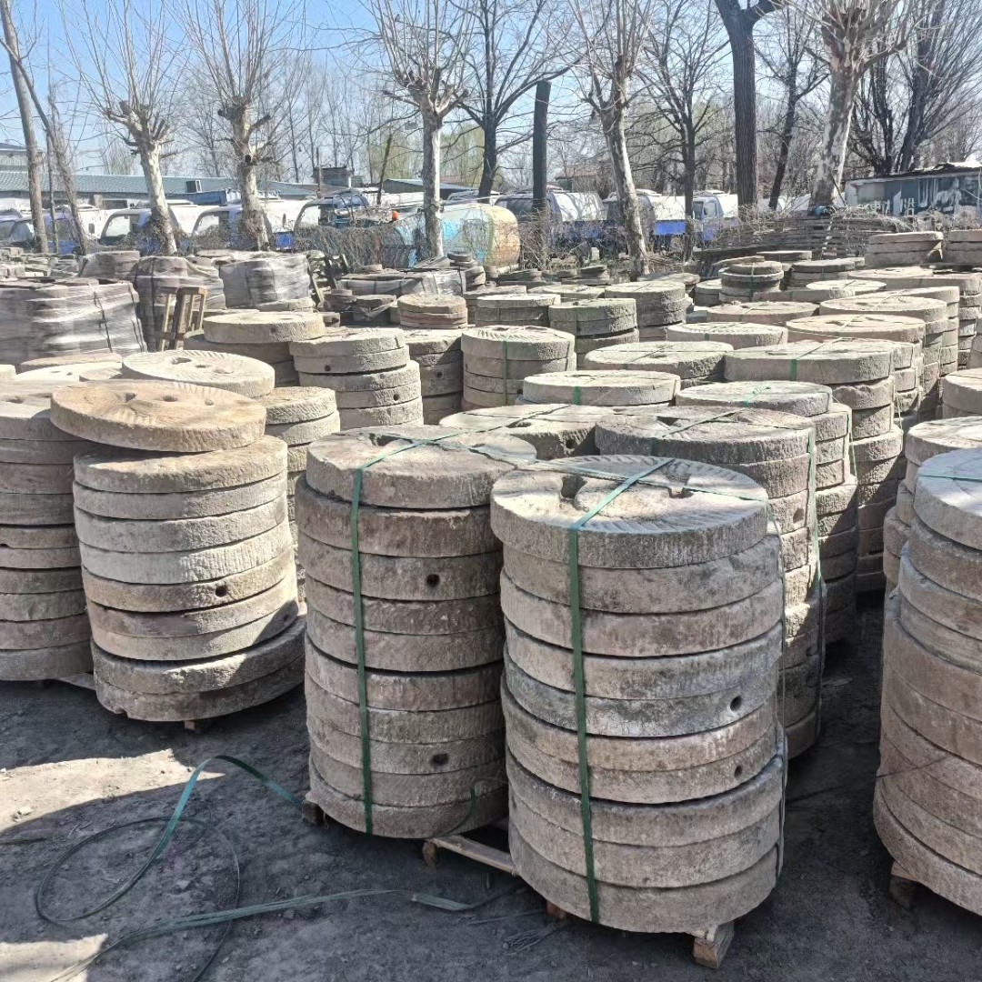Old grinding discs, old grinding plates, scenic spots, parks, courtyards, villas, stepping stones, treads, old items, paving grinding discs, bluestone mills Application Scenario