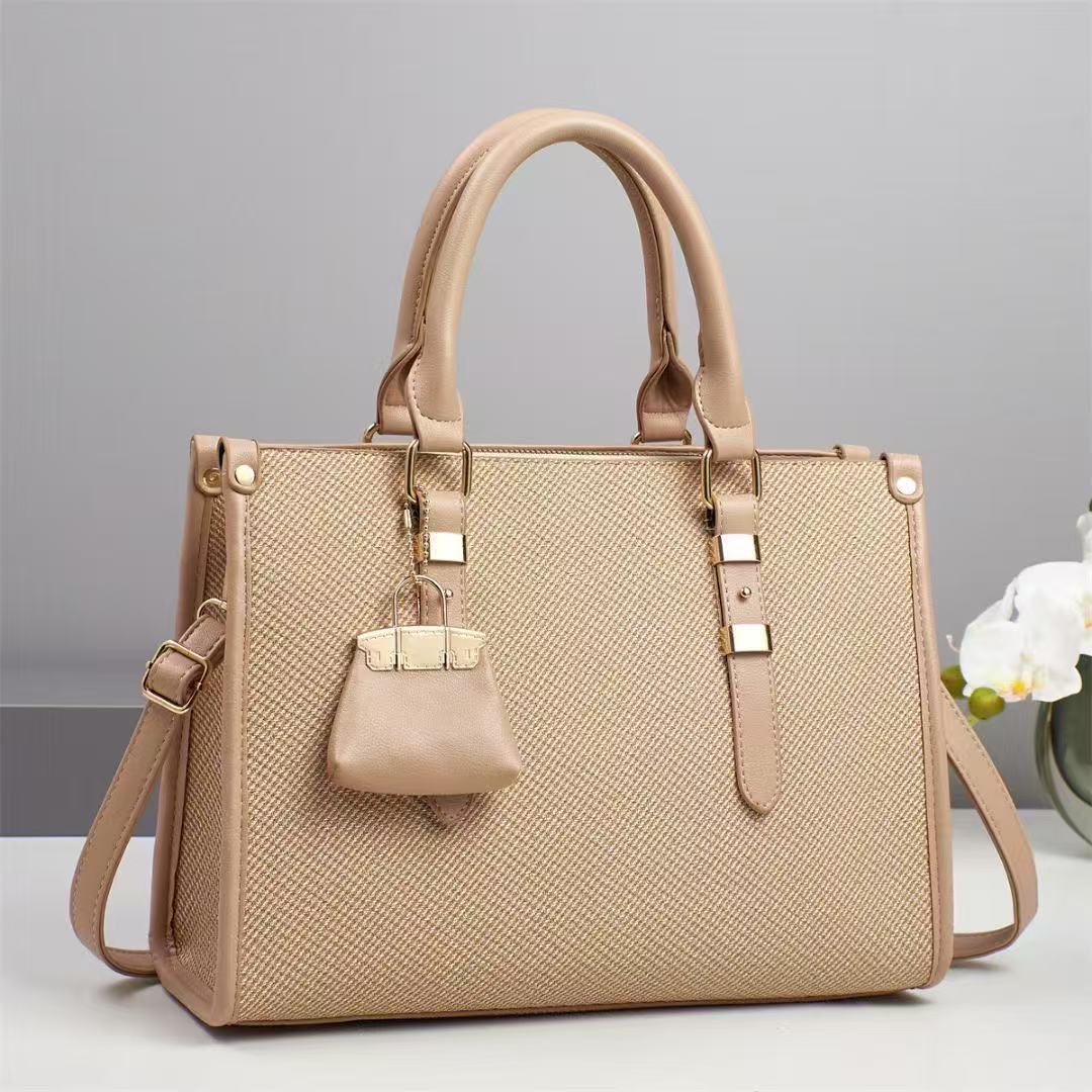 Cross-border foreign trade 2025 New trendy handbag, versatile and fashionable women's single-shoulder bag, macaron cross-border crossbody bag Application Scenario