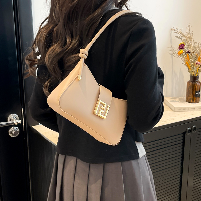 French niche and simple baguette underarm bag for women's cross-border new fashionable and versatile handbag, elegant single-shoulder crossbody bag details Picture