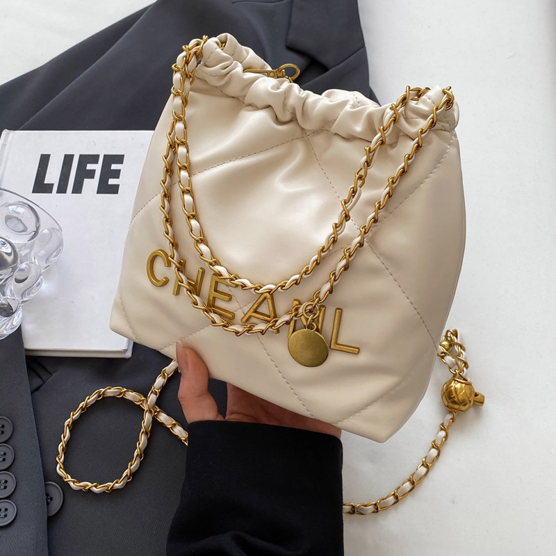 Cross-border Xiangfeng diamond-shaped chain bag for women 2025 New style, trendy and fashionable texture tote bag, large capacity bucket bag details Picture