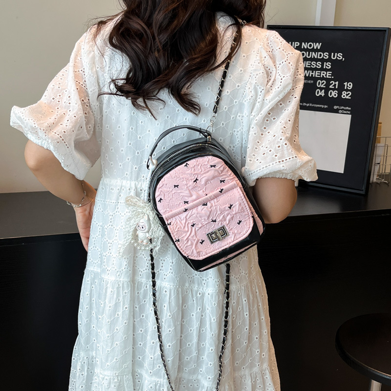 2025 Cross-border New style bag: Korean-style small chanel-style diamond-shaped backpack for women, simple student bag, high-end women's handbag details Picture