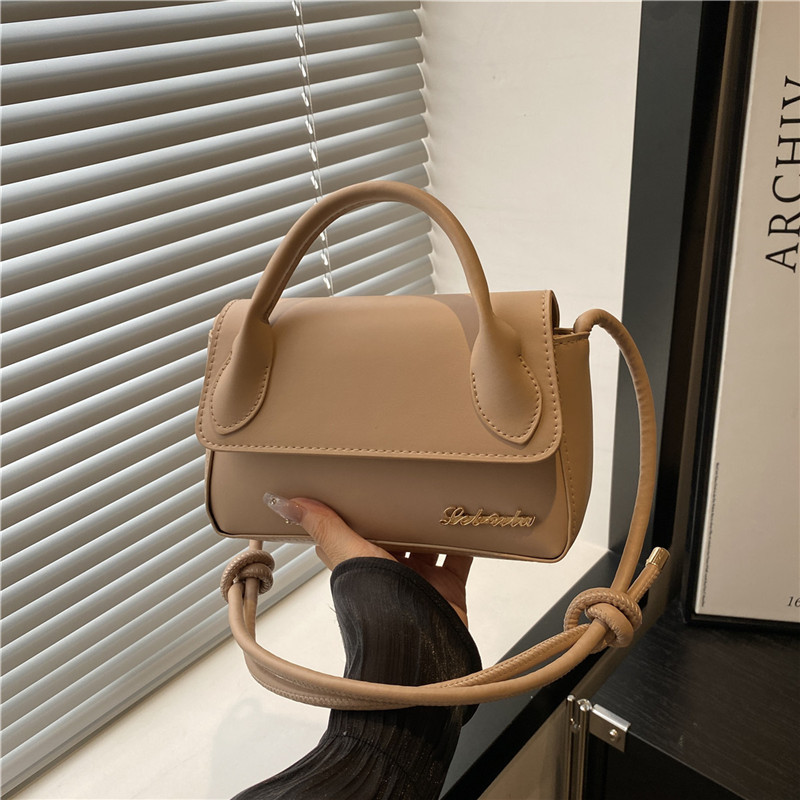 2025 Summer New handbag: Fashionable candy-colored women's small square bag, crossbody women's bag, mobile phone bag full figure