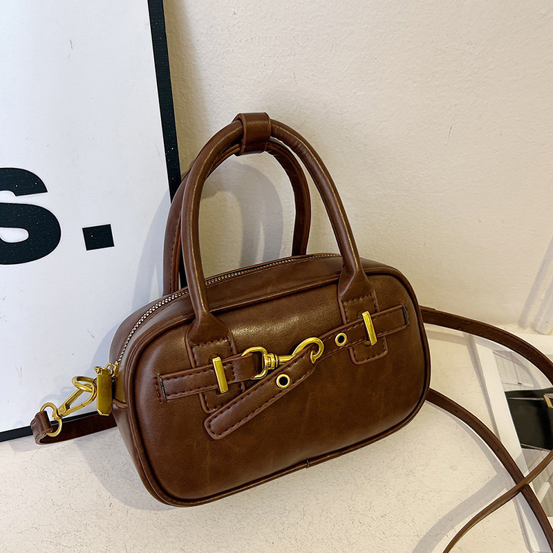 Korean niche design handbag for women, 2024 new retro commuter Boston bag, casual and versatile crossbody bag details Picture