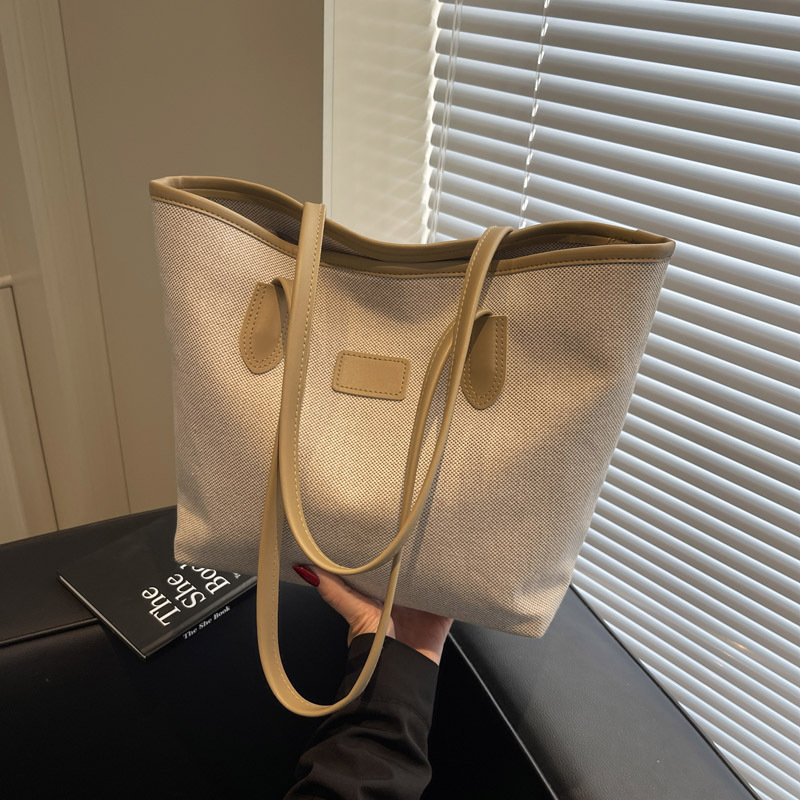 Holiday large-capacity bags for women, new versatile straw-woven bags for vacation, beach, and commuting tote bags full figure