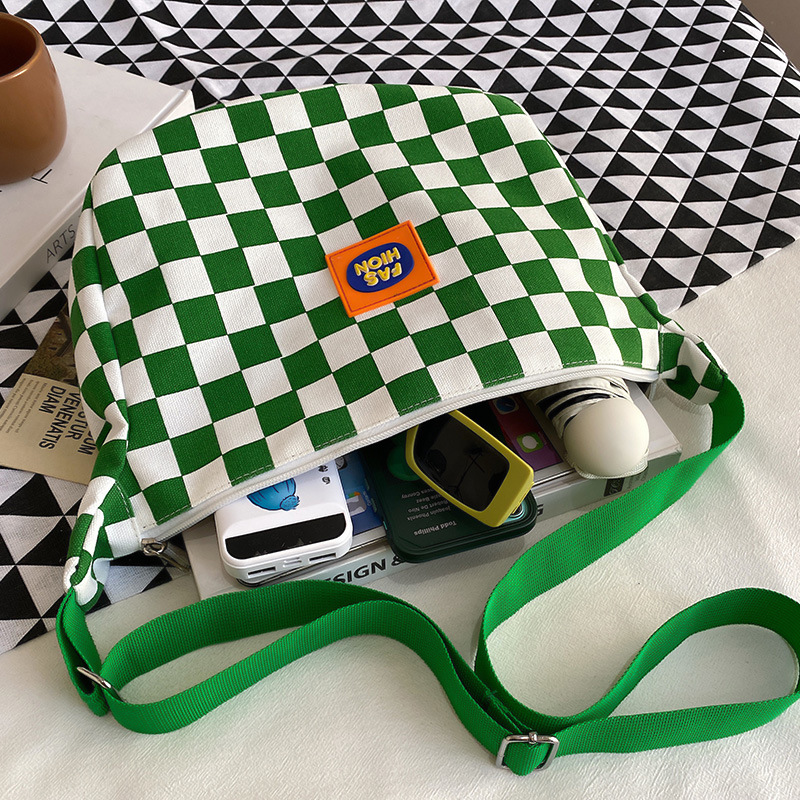 Korean version Instagram large-capacity canvas bag for female students' class handbag, school-style cute and fashionable single-shoulder bag details Picture