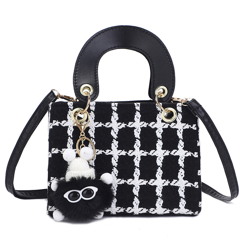 Niche design woolen bag 2025 new style bag, women's bag, spring commuting crossbody bag, hand-held princess bag Item Picture