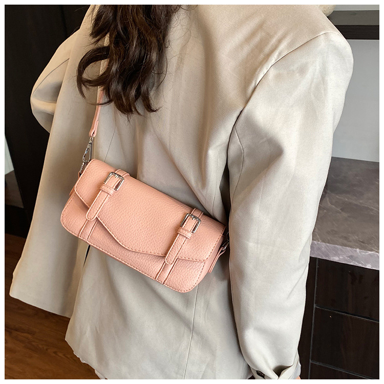 Simple, fashionable and trendy underarm bag for women 2025 new style versatile and stylish single-shoulder bag with belt buckle casual crossbody bag details Picture