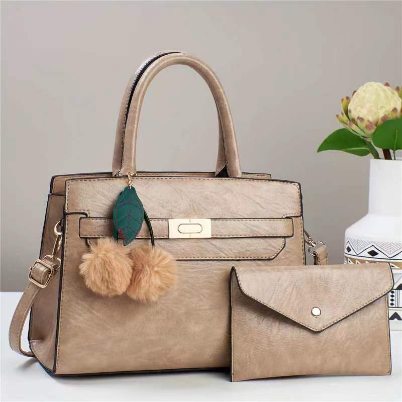 The new mother-and-child bag is fashionable and simple, a single-shoulder crossbody bag, a cross-border handbag, and is elegant and versatile for women. It's also a mom's bag Specification drawing
