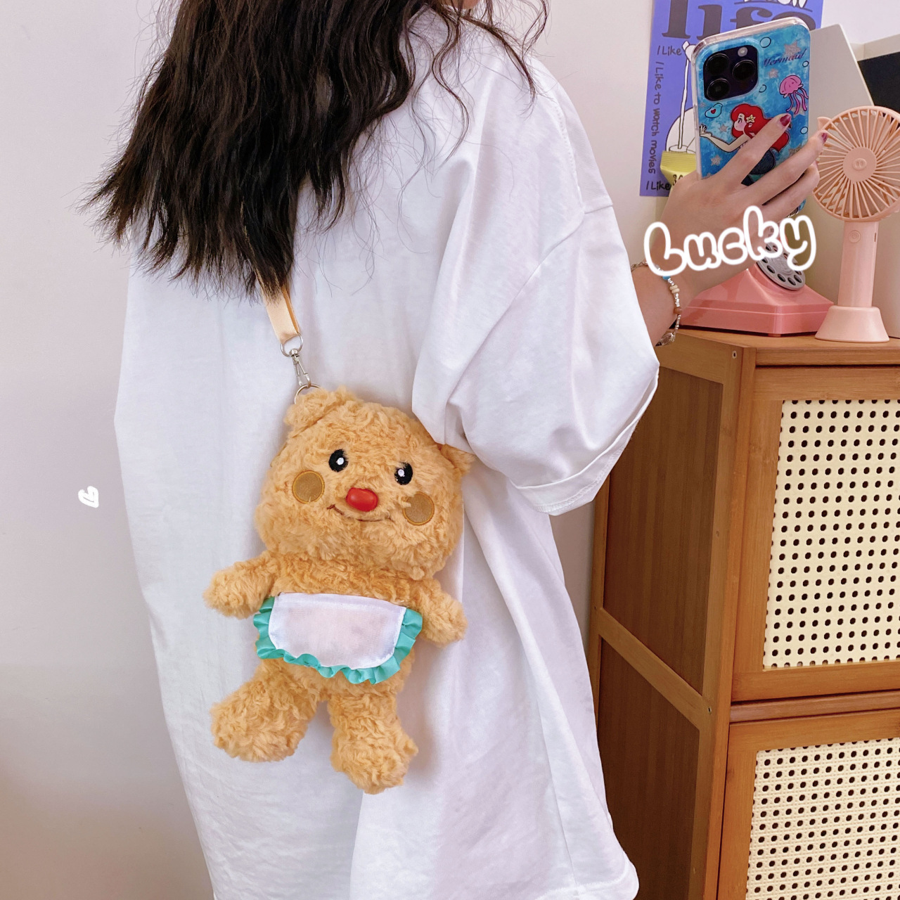 New cartoon butter bear plush toy bag for Instagram girls, cute and sweet crossbody bag, factory direct sale Specification drawing