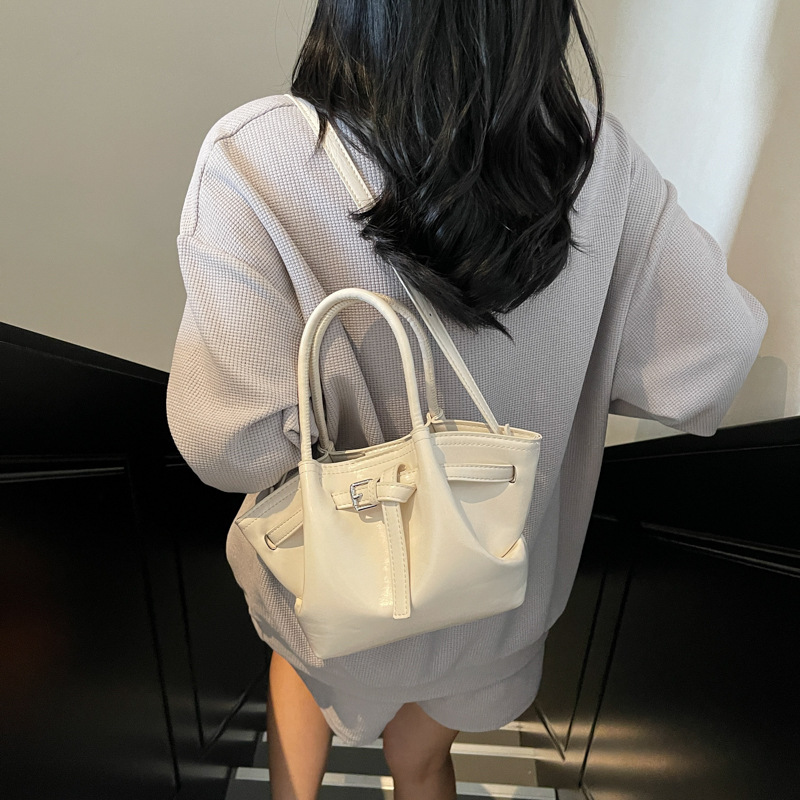 A niche, versatile and stylish hand-held bucket bag for women, a Korean style single-shoulder bucket bag, a new 2025 casual crossbody bag Specification drawing