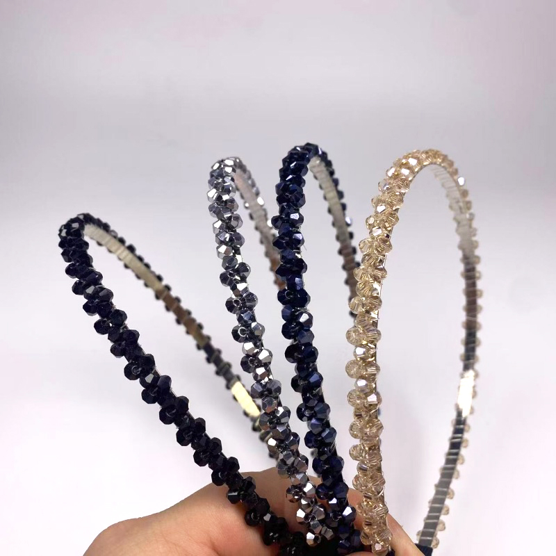The new crystal headband is fashionable, simple and versatile. The small crystal two plus one headpiece is a light luxury handcrafted hair accessory for women Specification image