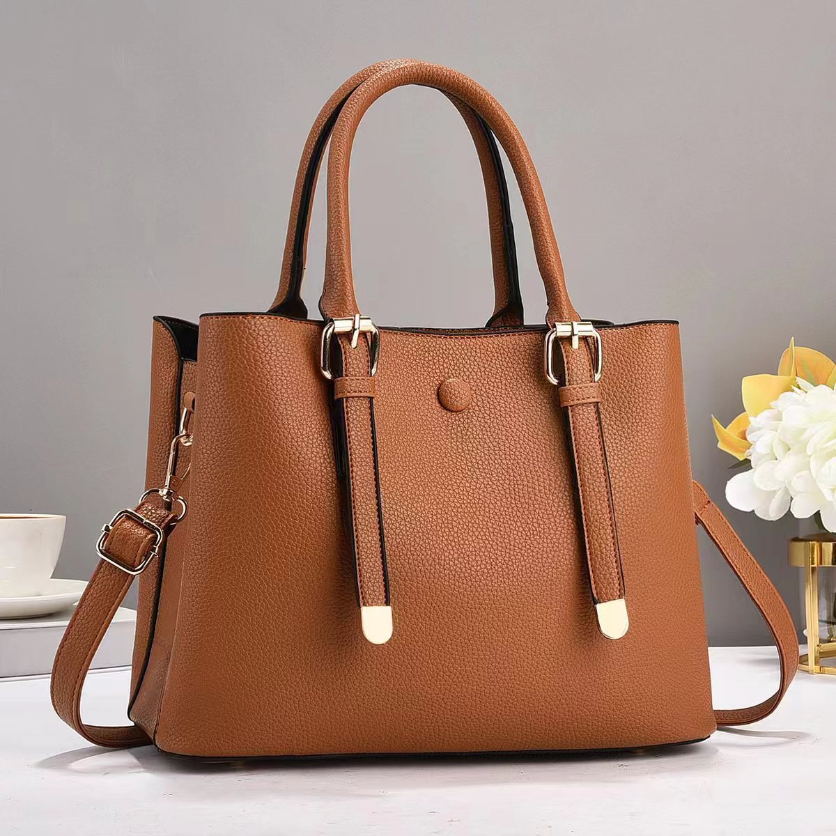 Cross-border handbag for women 2024 New style lychee pattern handbag, fashionable and trendy, large-capacity single-shoulder women's bag, crossbody large bag Application Scenario