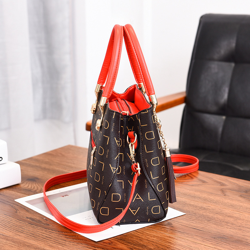 2022 New trendy and fashionable printed women's bag, single-shoulder handbag for middle-aged women, one-piece consignment for mom Specification drawing
