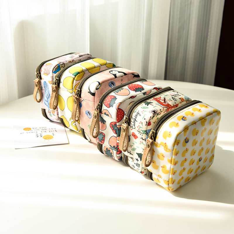 Japanese-style portable makeup bags, handbags, cute lipstick storage bags, sanitary napkins, zipper small bags wholesale Application Scenario