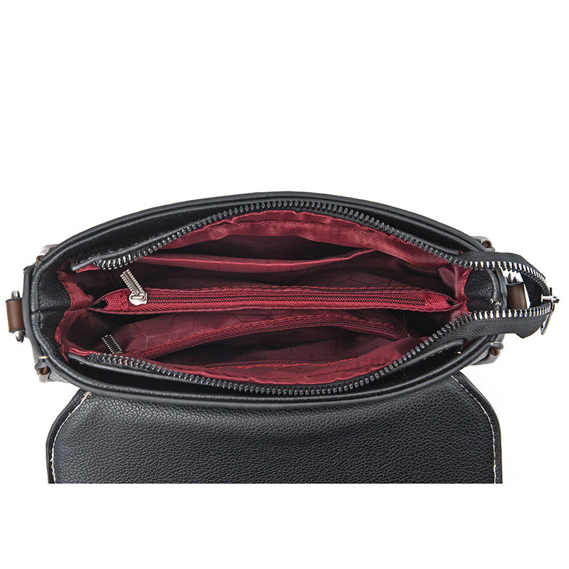 Summer 2023 new style of stylish and high-end women's crossbody bag, versatile commuting small square bag Application Scenario