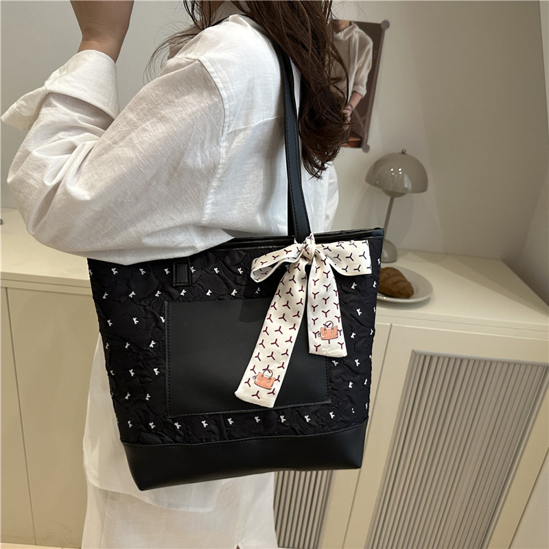 Casual and Elegant 2025 New summer single-shoulder underarm bag, large-capacity tote bag, student commuting bag for class Specification drawing