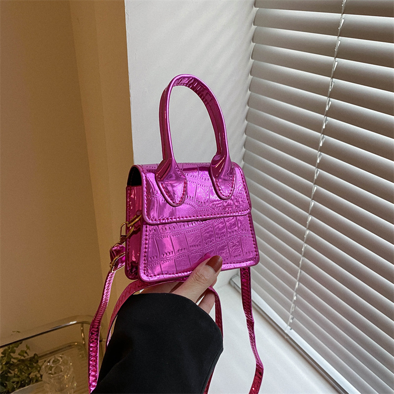 2025 Summer New trendy and fashionable women's hand-held shoulder bag, simple and colorful chain crossbody small square bag full figure