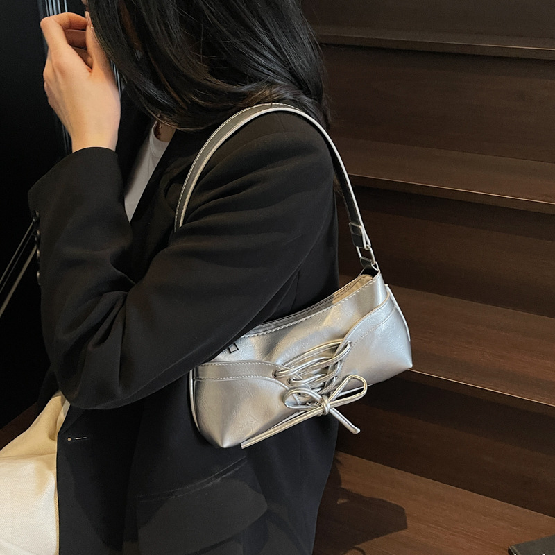 A niche and high-end bow bag for women in the summer of 2025, a stylish single-shoulder bag that is versatile and sweet and cool details Picture