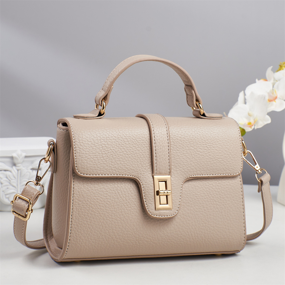 2025 Summer New fashionable commuter women's bag, high-end mom's bag, foreign trade trend, large capacity, versatile single-shoulder crossbody bag full figure