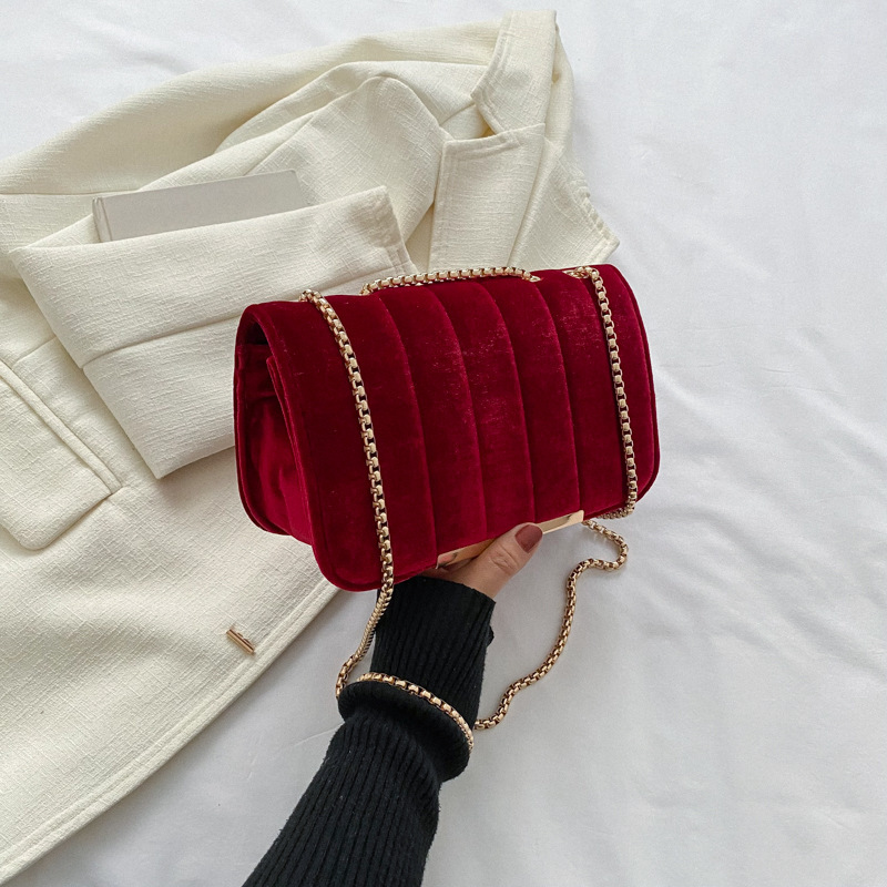 Velvet women's bag, trendy small square bag for women 2023 Spring new chain single-shoulder bag, casual and simple crossbody bag details Picture