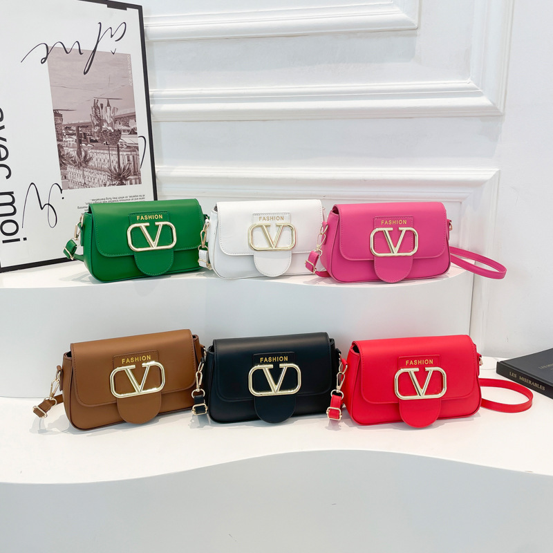 Retro underarm Bags for women 2025 new style Bags, trendy single-shoulder bag, fashionable small square bag, high-quality hand-held underarm bag Application Scenario