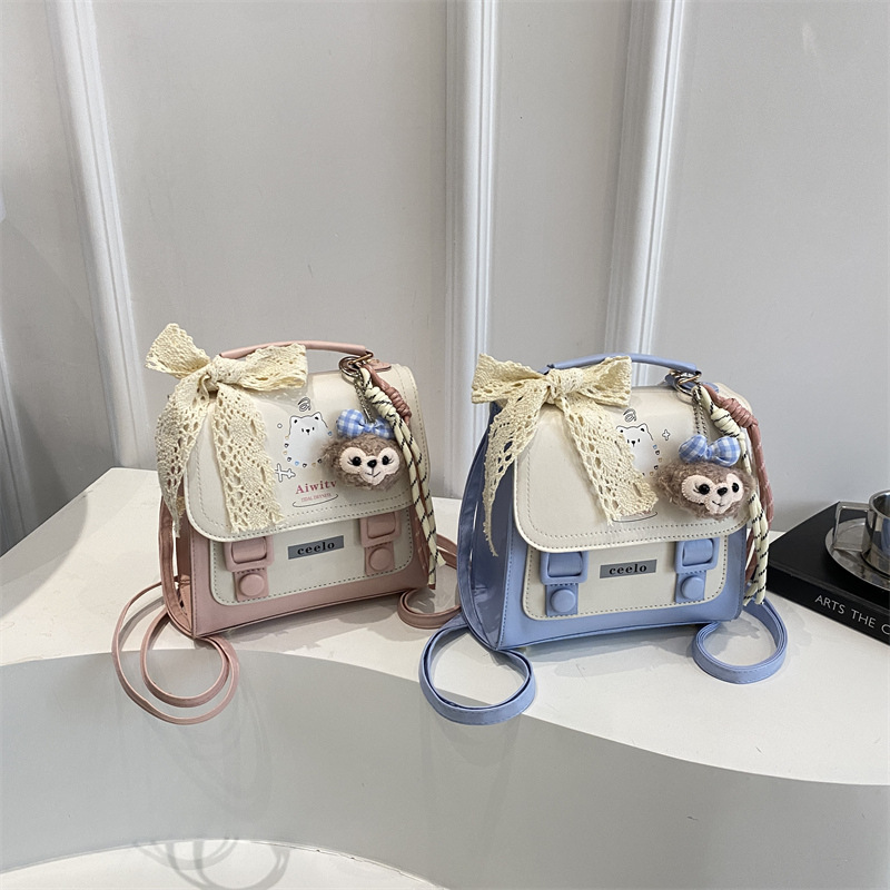 High-quality bag 2025 new style small square bag, cute single-shoulder crossbody bag, Korean version Instagram niche women's color-blocking backpack Application Scenario