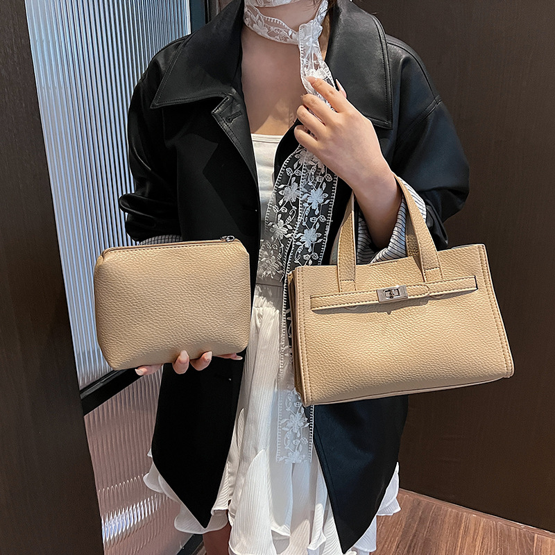 High-end lychee pattern handbag for women, new Spring/Summer 2025, fashionable and versatile single-shoulder bag, retro and trendy crossbody bag details Picture