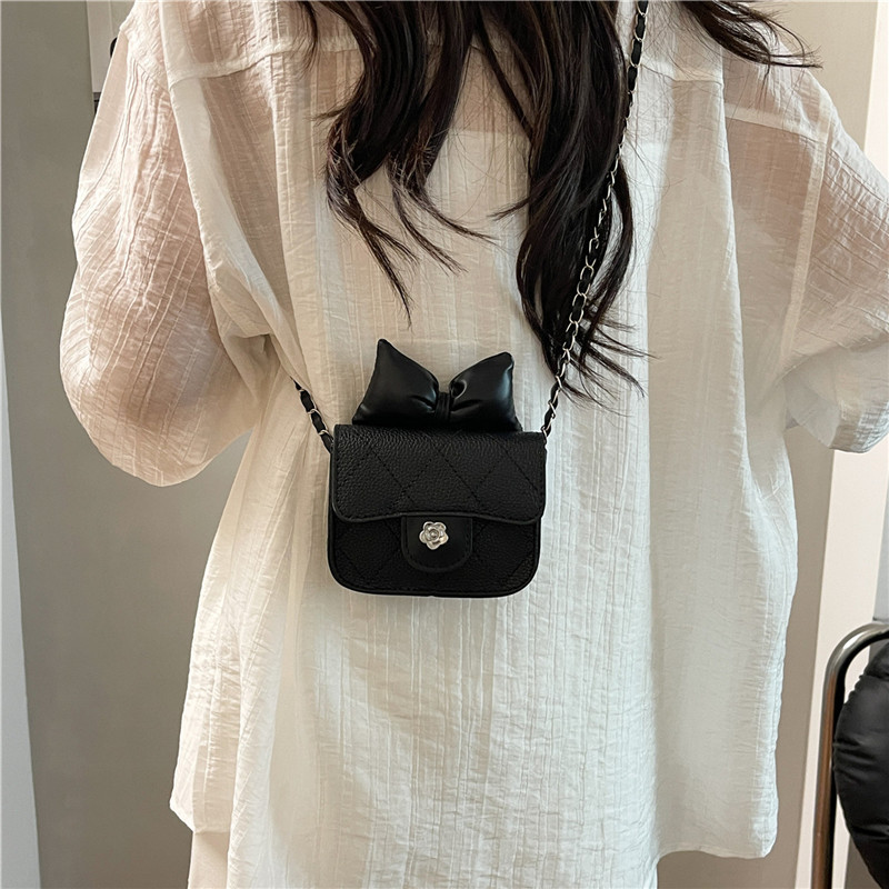2025 New style Forest cute Little Chanel mini diamond-shaped chain bag, women's stylish solid color single-shoulder bag, simple crossbody bag Specification drawing