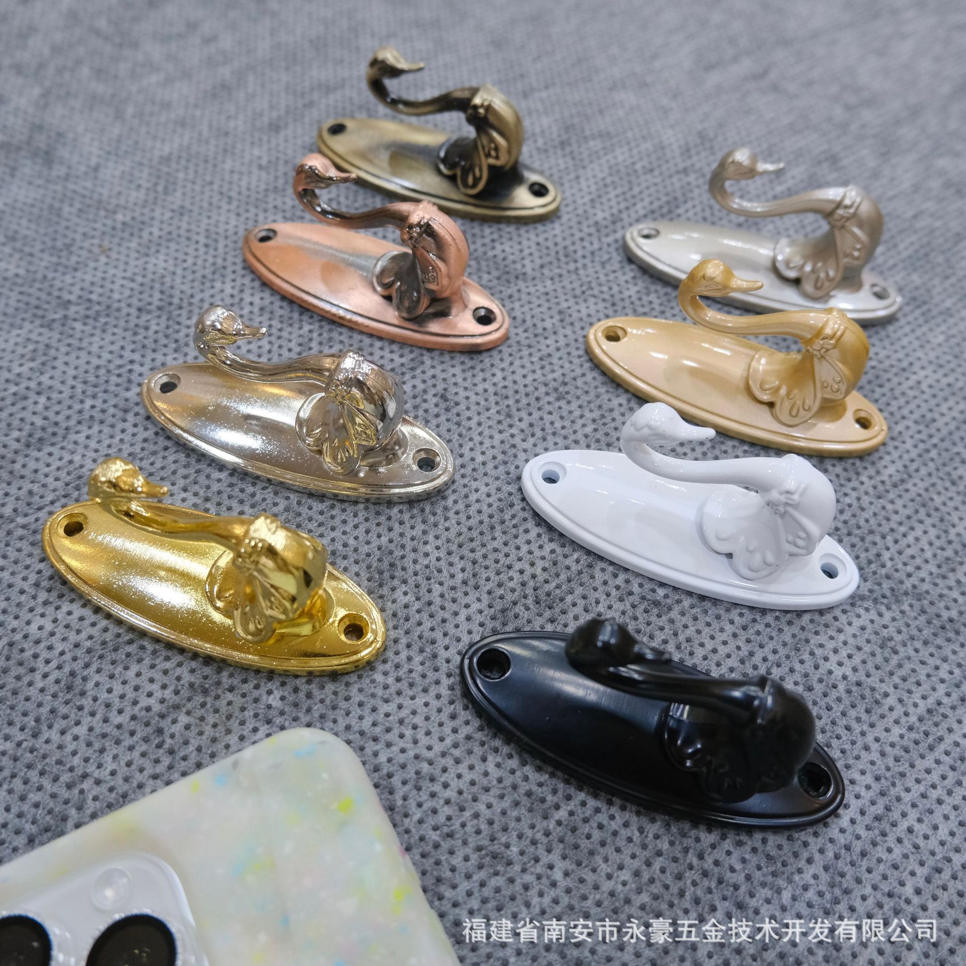 【 Yonghao Hardware 】 Factory direct sale of exquisite aluminum alloy Little Swan Hook YSX206 full figure