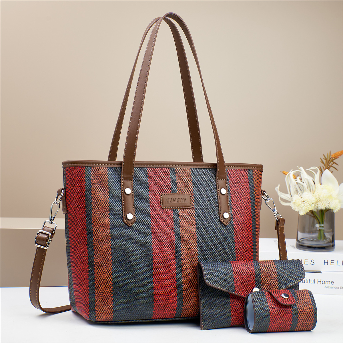 New color-blocking mother and child handbag, versatile for cross-border use, large-capacity mom's fashionable women's bag, Korean version crossbody bag, single-shoulder bag Application Scenario