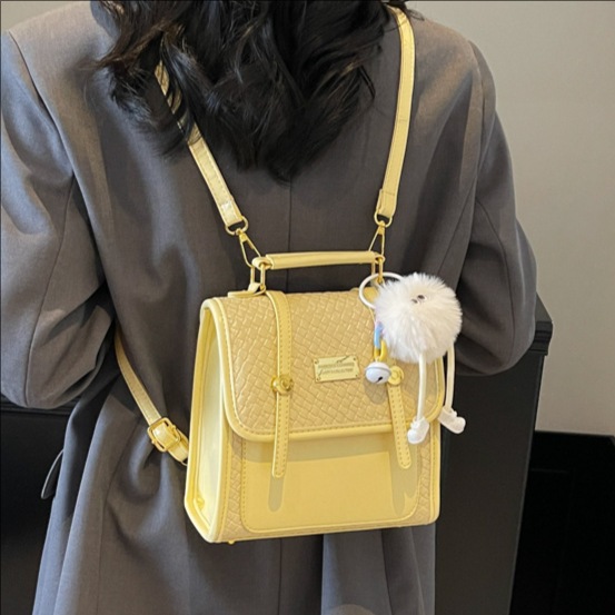 The 2025 new style of stylish and versatile casual backpack exudes a sense of sophistication and fashion for women. It's a simple and trendy backpack for going out full figure