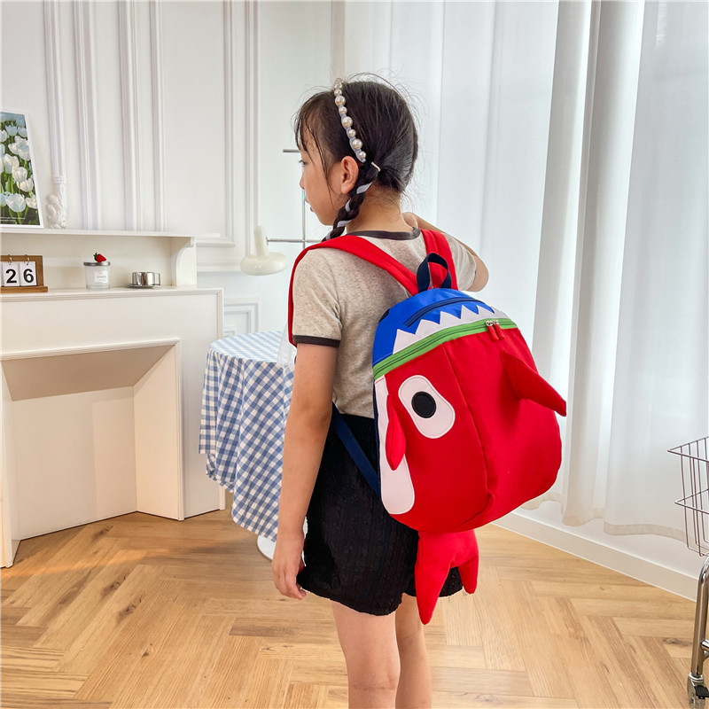 New cartoon shark backpack for high school students, a cute and funny travel backpack for girls, wholesale version Specification drawing